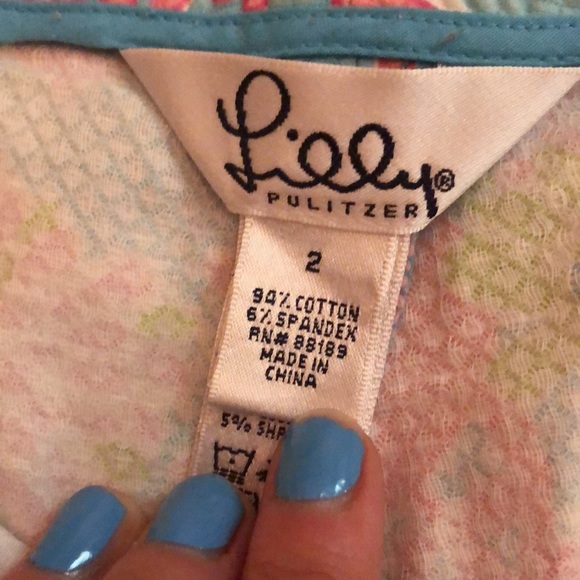 Lilly Pulitzer elephant print shorts size 2. - Picture 8 of 9